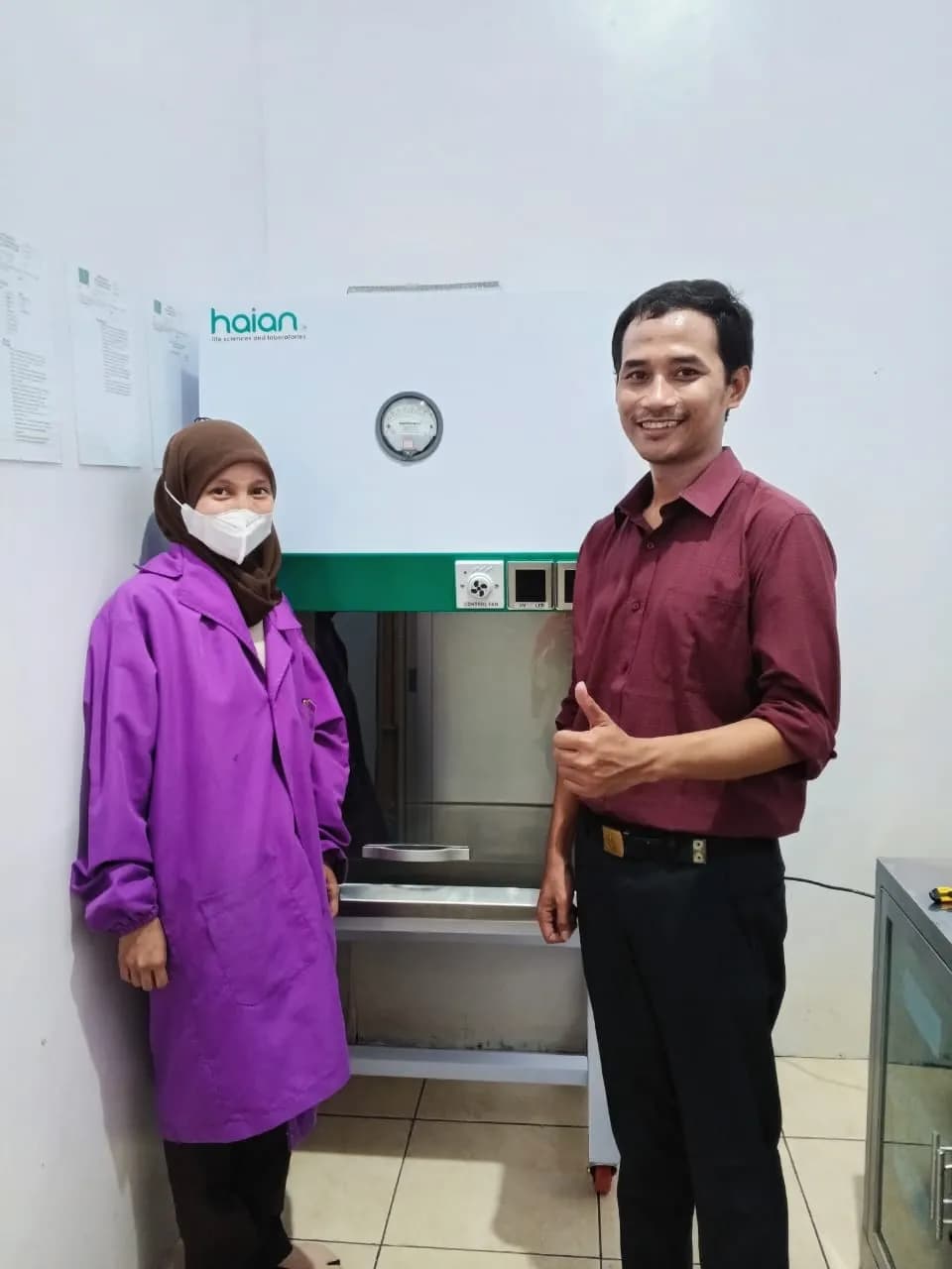 [Teknisi melakukan maintenance LAF] - Foto 8